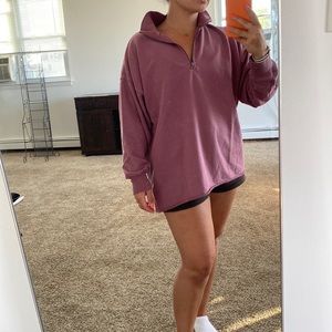 Cozy oversized sweatshirt.